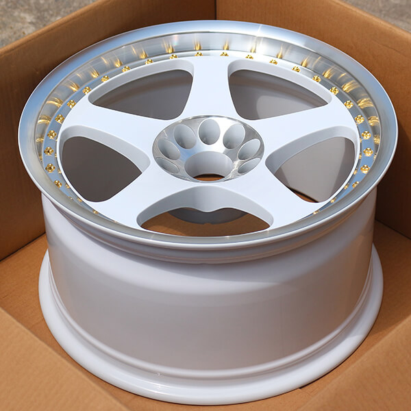 5 spoke white wheels with gold decorative rivets 5 spoke white wheels with gold decorative rivets
